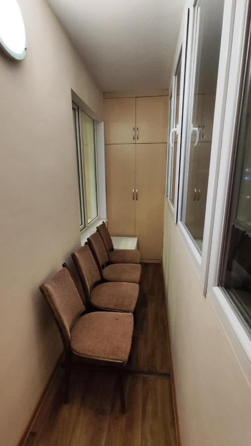 Золотой Квадрат 60 Кв2 Lägenhet Alma-Ata Exteriör bild